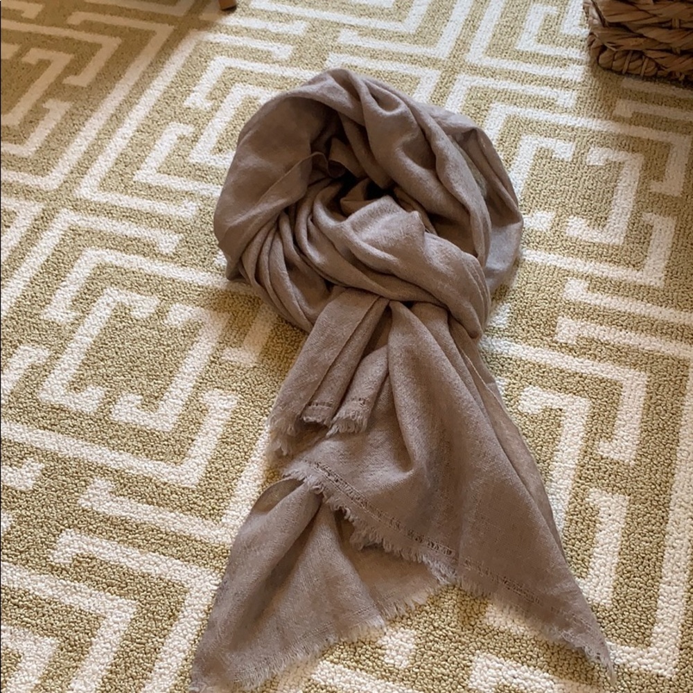 100%cashmere tanish gray scarf